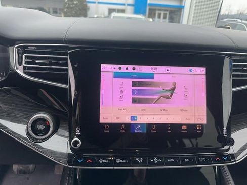 Used 2022 Jeep Wagoneer Series III w/ Flexible Seating Group image 22