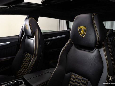 Used 2019 Lamborghini Urus image 30