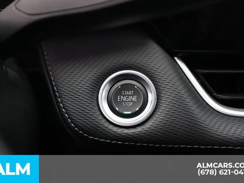 Used 2025 Chevrolet Equinox LT w/ Convenience Package II image 32