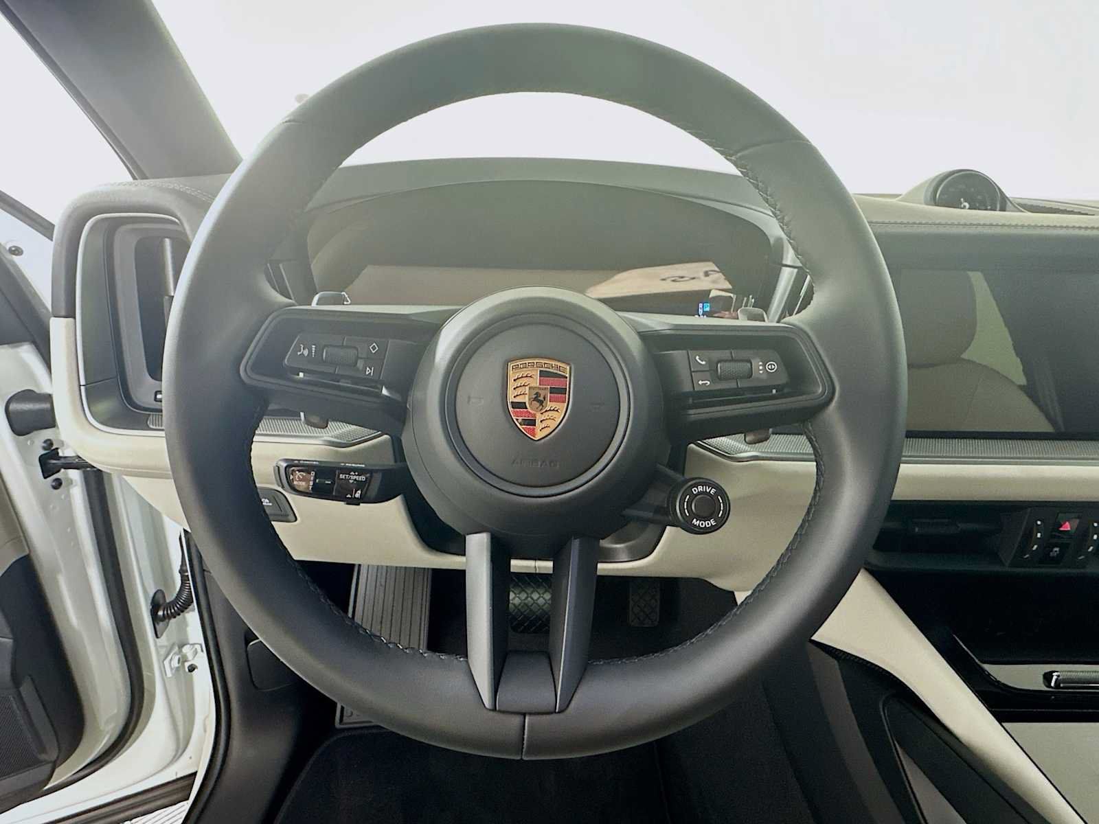 Used 2026 Porsche Cayenne Coupe AWD/4WD image 15