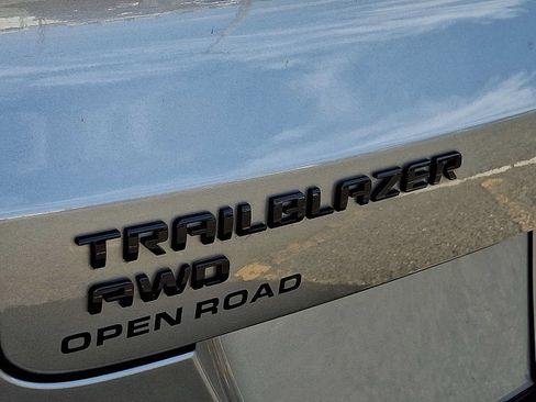 Used 2023 Chevrolet TrailBlazer RS w/ Sun and Liftgate Package AWD/4WD image 31
