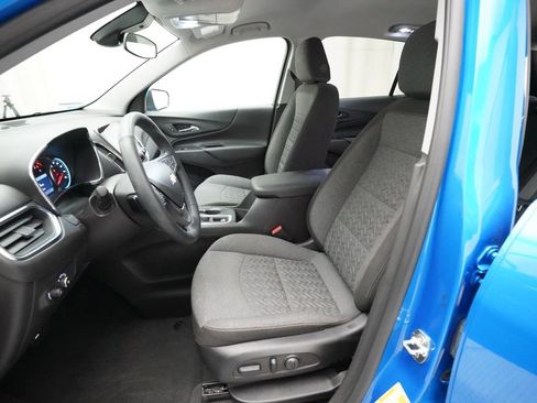 Used 2024 Chevrolet Equinox LT AWD/4WD image 7