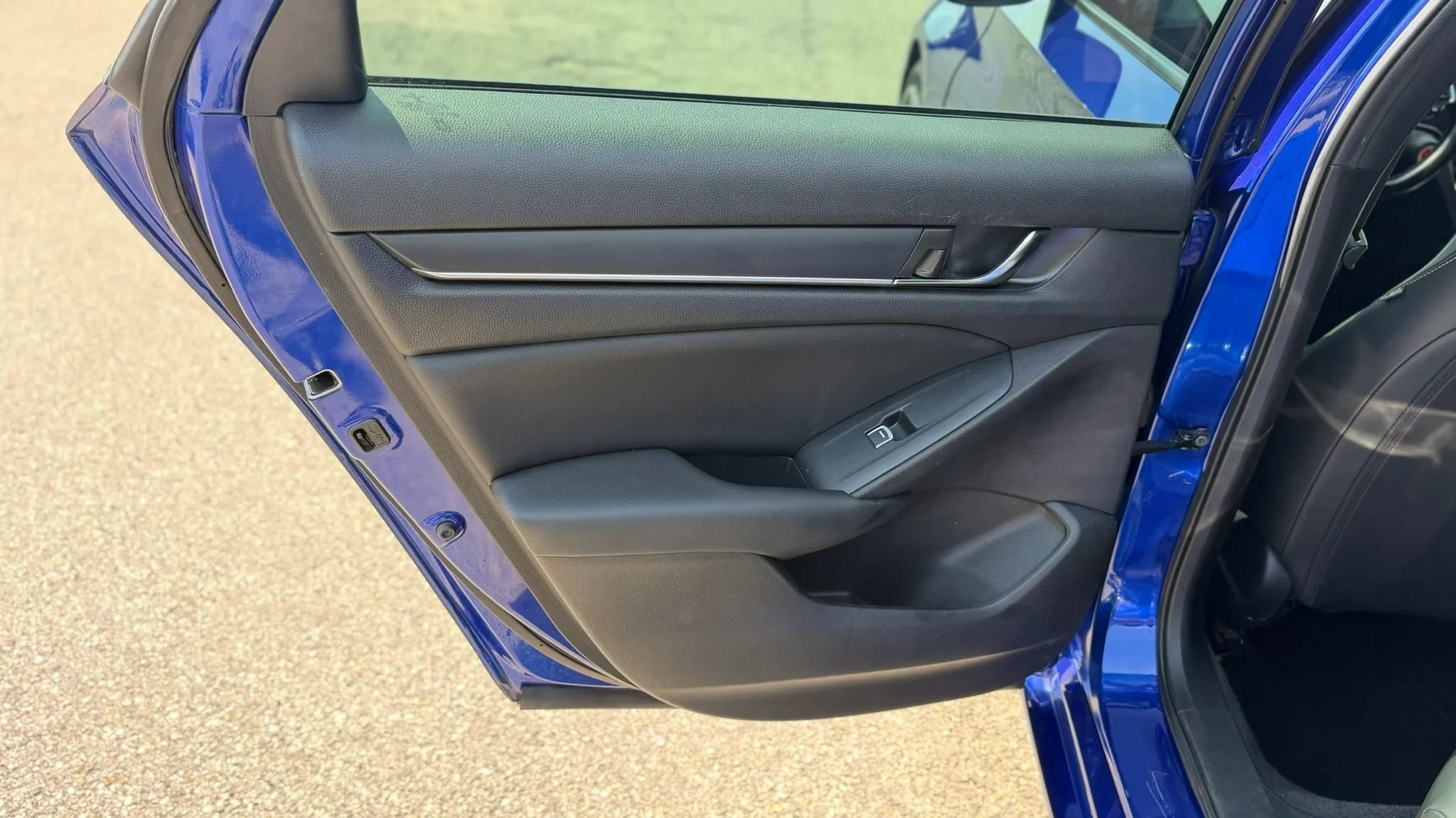Used 2022 Honda Accord Sport image 11