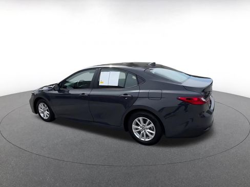 Used 2025 Toyota Camry LE image 10