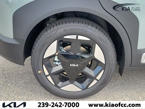 New 2027 Kia Seltos S FWD image 9