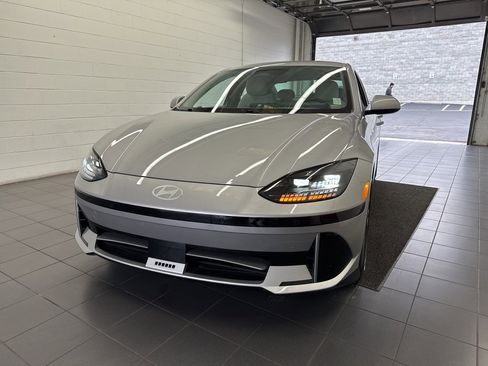 Used 2023 Hyundai Ioniq 6 SEL image 3