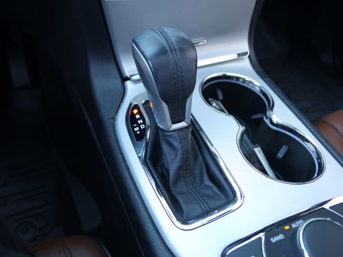 Used 2018 Jeep Grand Cherokee Summit w/ Platinum Series Group image 27