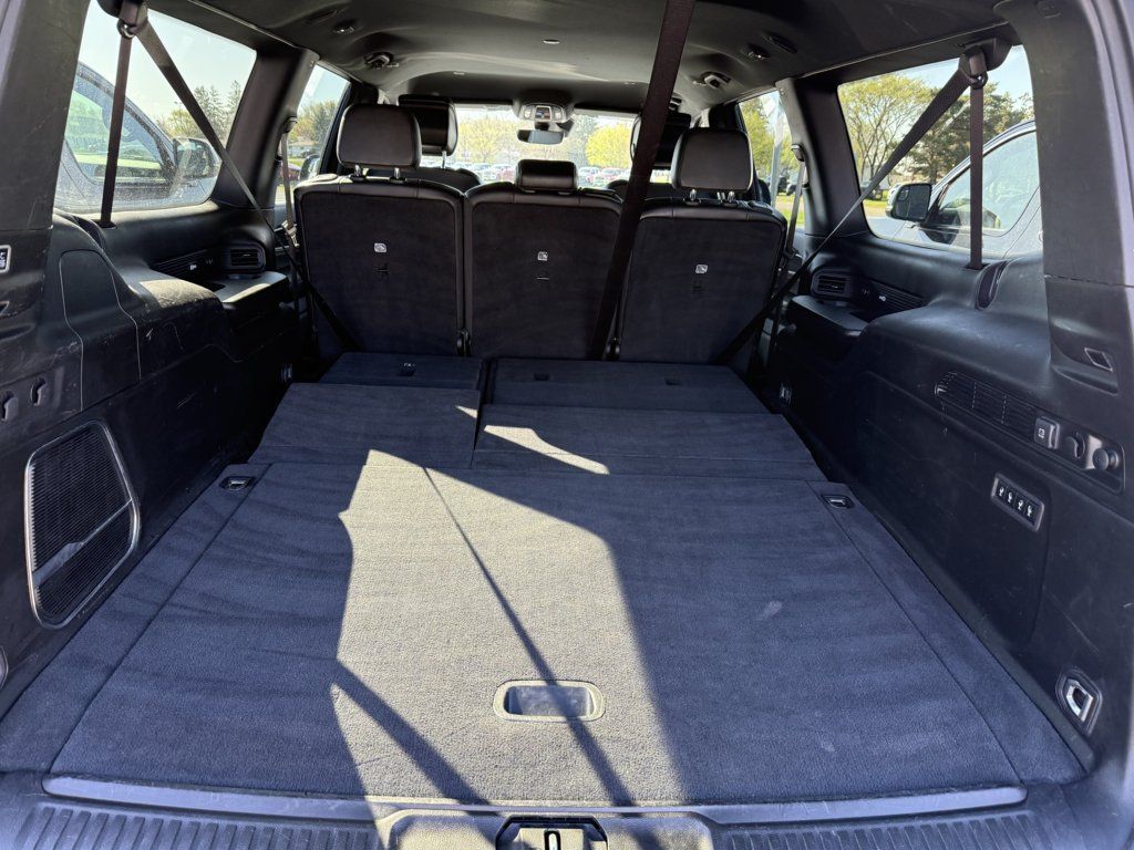 Used 2023 Jeep Wagoneer L Series II AWD/4WD image 18