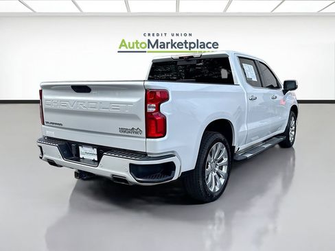 Used 2022 Chevrolet Silverado 1500 High Country w/ Technology Package image 6