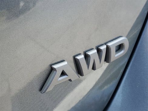 Certified 2025 Nissan Altima 2.5 SR image 9