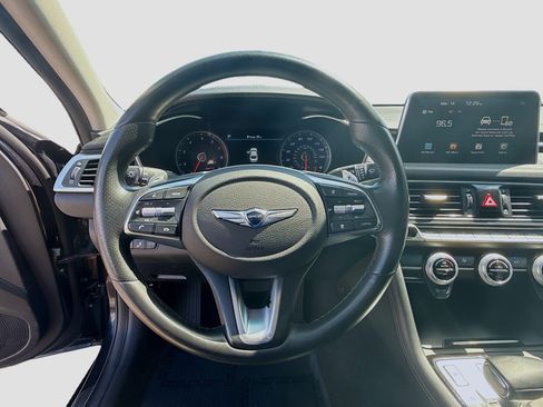 Used 2020 Genesis G70 2.0T image 8