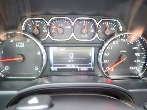 Used 2017 Chevrolet Silverado 2500 High Country AWD/4WD image 10