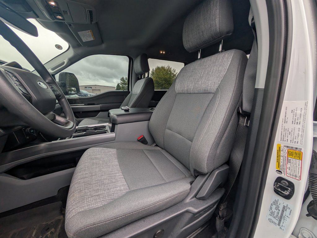 Used 2025 Ford F250 XLT w/ Black Appearance Package AWD/4WD image 14