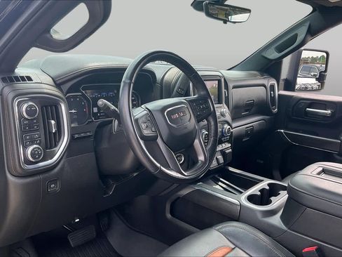 Used 2022 GMC Sierra 2500 AT4 w/ AT4 Premium Plus Package AWD/4WD image 18