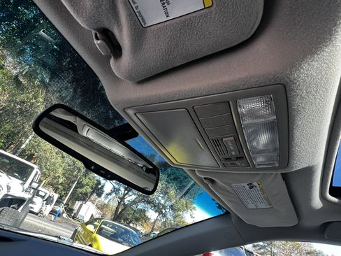 Used 2011 Toyota Camry XLE image 26