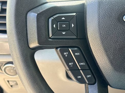 Used 2017 Ford F150 XLT AWD/4WD image 29