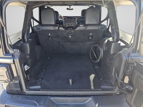 Used 2018 Jeep Wrangler Unlimited Rubicon AWD/4WD image 26