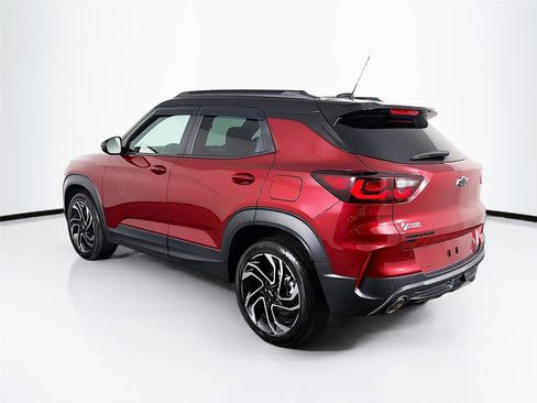 Used 2025 Chevrolet TrailBlazer RS w/ Driver Confidence Package image 5