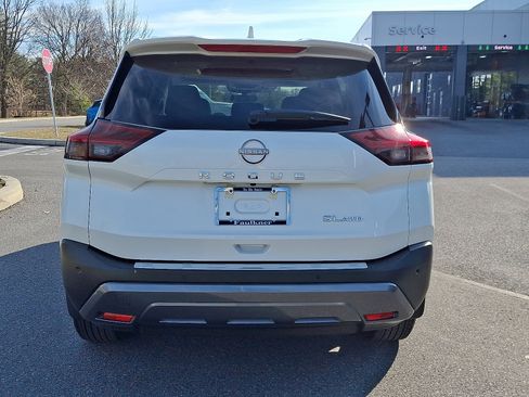 Certified 2023 Nissan Rogue SL w/ SL Premium Package image 5