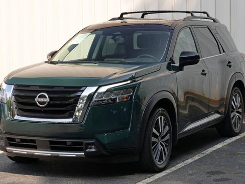 Used 2022 Nissan Pathfinder Platinum w/ Cargo Package FWD image 47