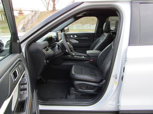 New 2026 Ford Explorer Tremor w/ Tremor Ultimate Package image 13
