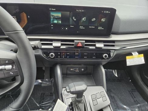 New 2026 Kia Sportage LX FWD image 22