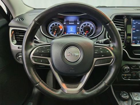 Used 2019 Jeep Cherokee Limited AWD/4WD image 13
