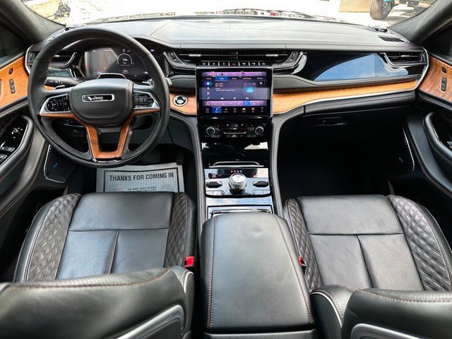 Used 2025 Jeep Grand Cherokee L Summit AWD/4WD image 15