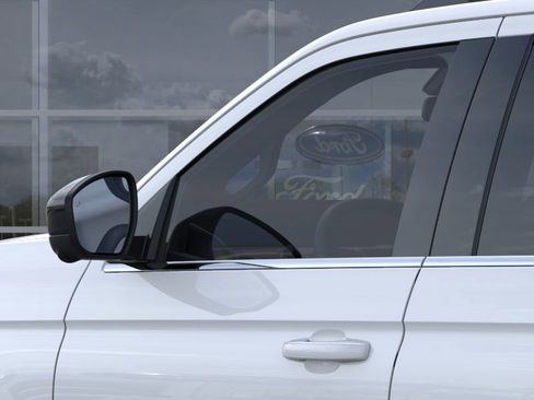New 2025 Ford Expedition Active image 20
