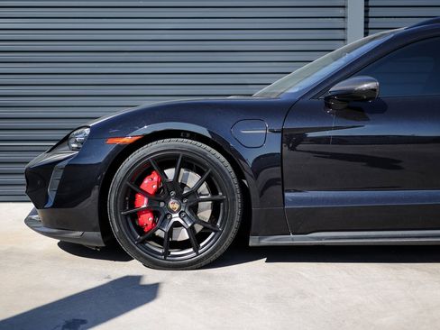 Certified 2024 Porsche Taycan GTS image 11