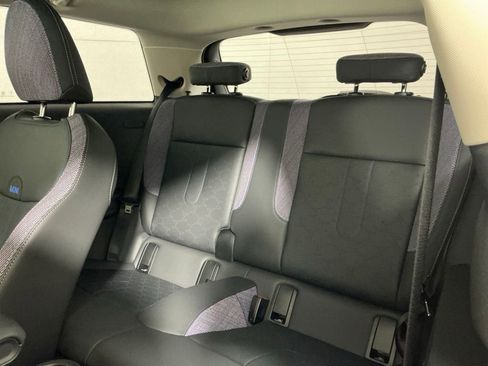 Certified 2025 MINI Cooper 2-Door Hardtop FWD image 23