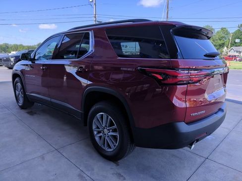 Used 2023 Chevrolet Traverse LT FWD image 6