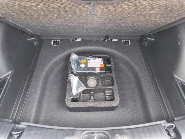 Used 2025 Jeep Compass Limited AWD/4WD image 11