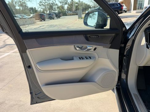 New 2026 Volvo XC90 B6 Ultra AWD/4WD image 17