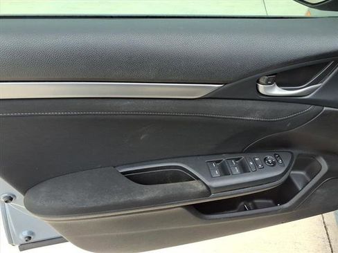 Used 2020 Honda Civic EX image 18