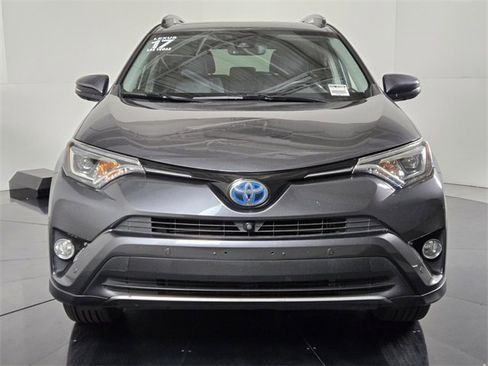 Used 2017 Toyota RAV4 Limited image 8