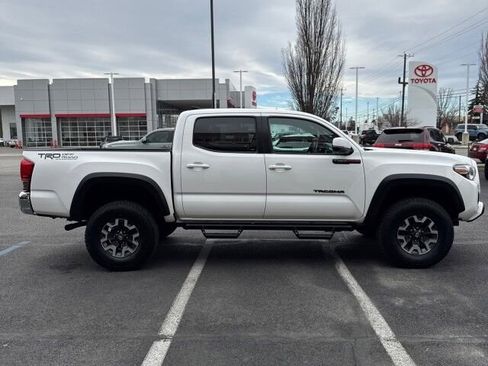Used 2016 Toyota Tacoma TRD Off-Road w/ Towing Package image 5