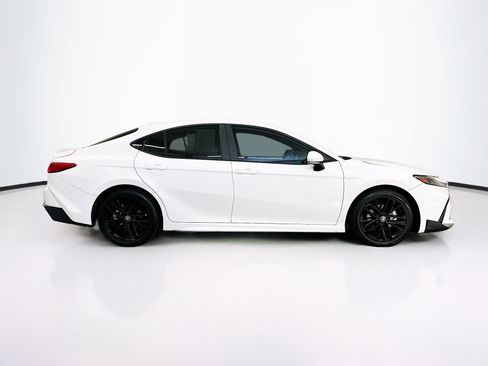 Used 2025 Toyota Camry SE FWD image 10