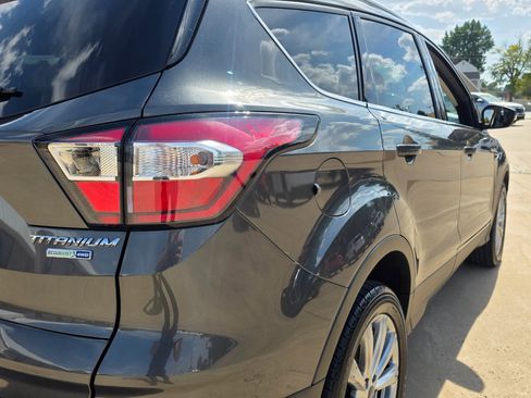 Used 2018 Ford Escape Titanium image 20