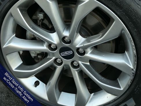 Used 2018 Lincoln MKC Select w/ Select Plus Package image 12