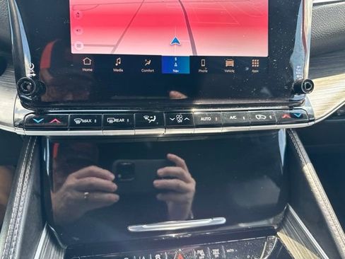 Used 2023 Jeep Wagoneer L Series II RWD image 48