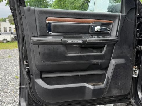Used 2016 RAM 3500 Laramie w/ Convenience Group AWD/4WD image 13