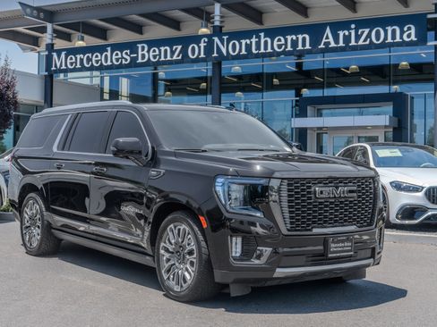Used 2024 GMC Yukon XL Denali Ultimate AWD/4WD image 1