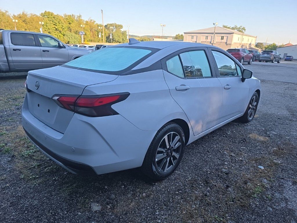 Used 2025 Nissan Versa SV FWD image 8