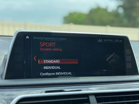 Used 2018 BMW 750i xDrive AWD/4WD image 42