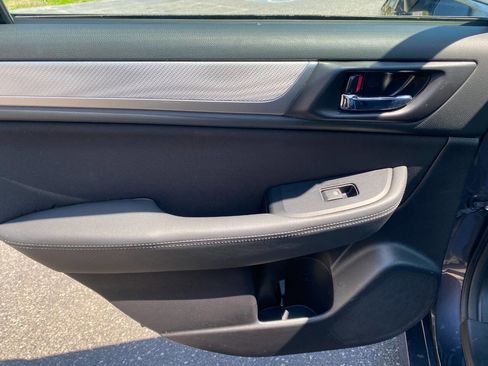 Used 2017 Subaru Legacy 2.5i Premium image 23