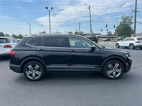 Used 2021 Volkswagen Tiguan SEL w/ 3-Row Tiguan MDO Package FWD image 4