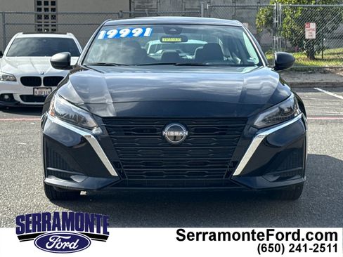Used 2024 Nissan Altima 2.5 SV image 10