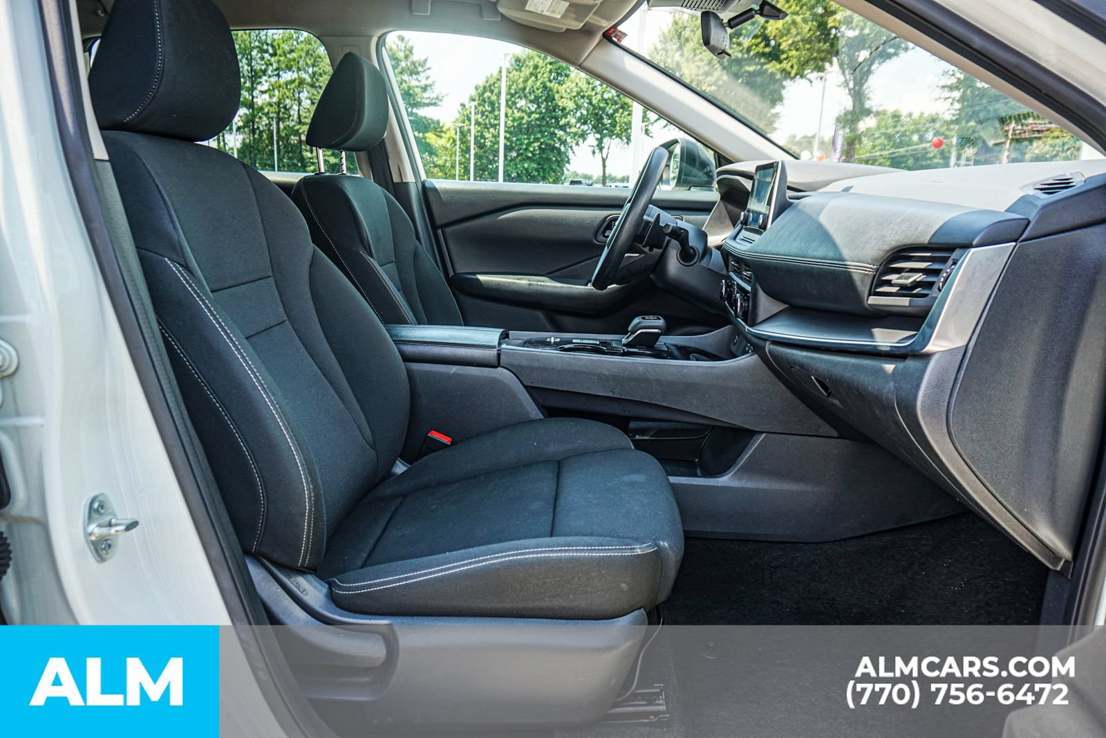 Used 2024 Nissan Rogue S FWD image 22