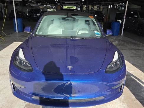 Used 2023 Tesla Model 3 Standard Range RWD image 4